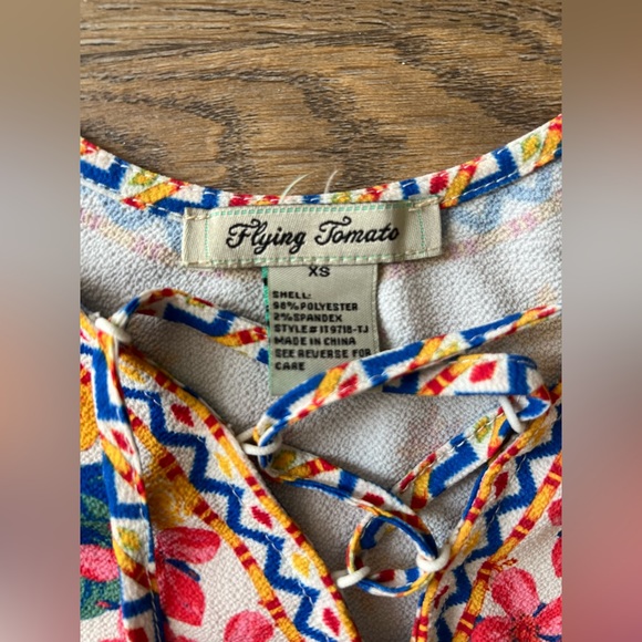 Flying Tomato, Floral Cold Shoulder, Flow Loose Top, XS, Lace Up, Bell Sleeves - Picture 6 of 9